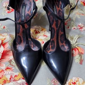 Dolce and gabbana t strap pumps